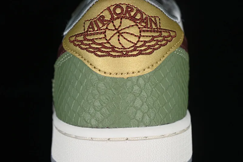 All categories Air Jordan Jordan series basketball shoes Air Jordan 1 Low G version pure original Air Jordan 1 Low CNY "Year of the Drago" AJ1 Joe 1 Year of the Dragon Limited Qinglong low-top cultural casual sneakers FN3727-100